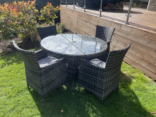 Grey round rattan - round,