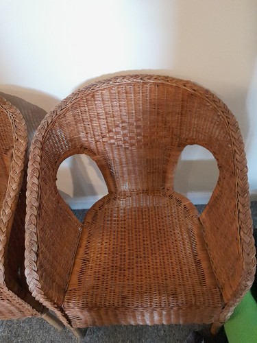 Wicker chairs - x,