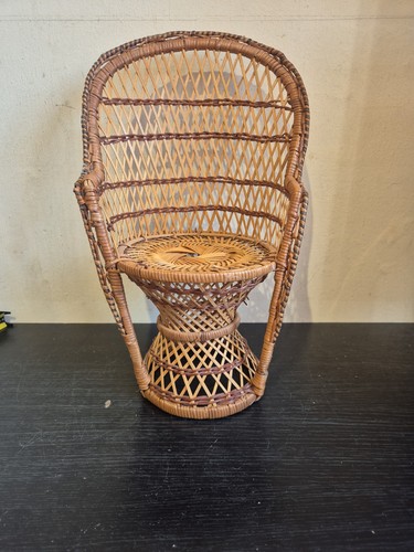 Vintage wicker 1970 peacock - wicker,