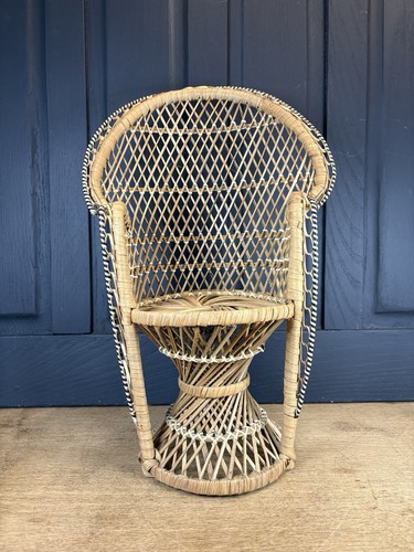 Mini peacock chair - chair, wicker